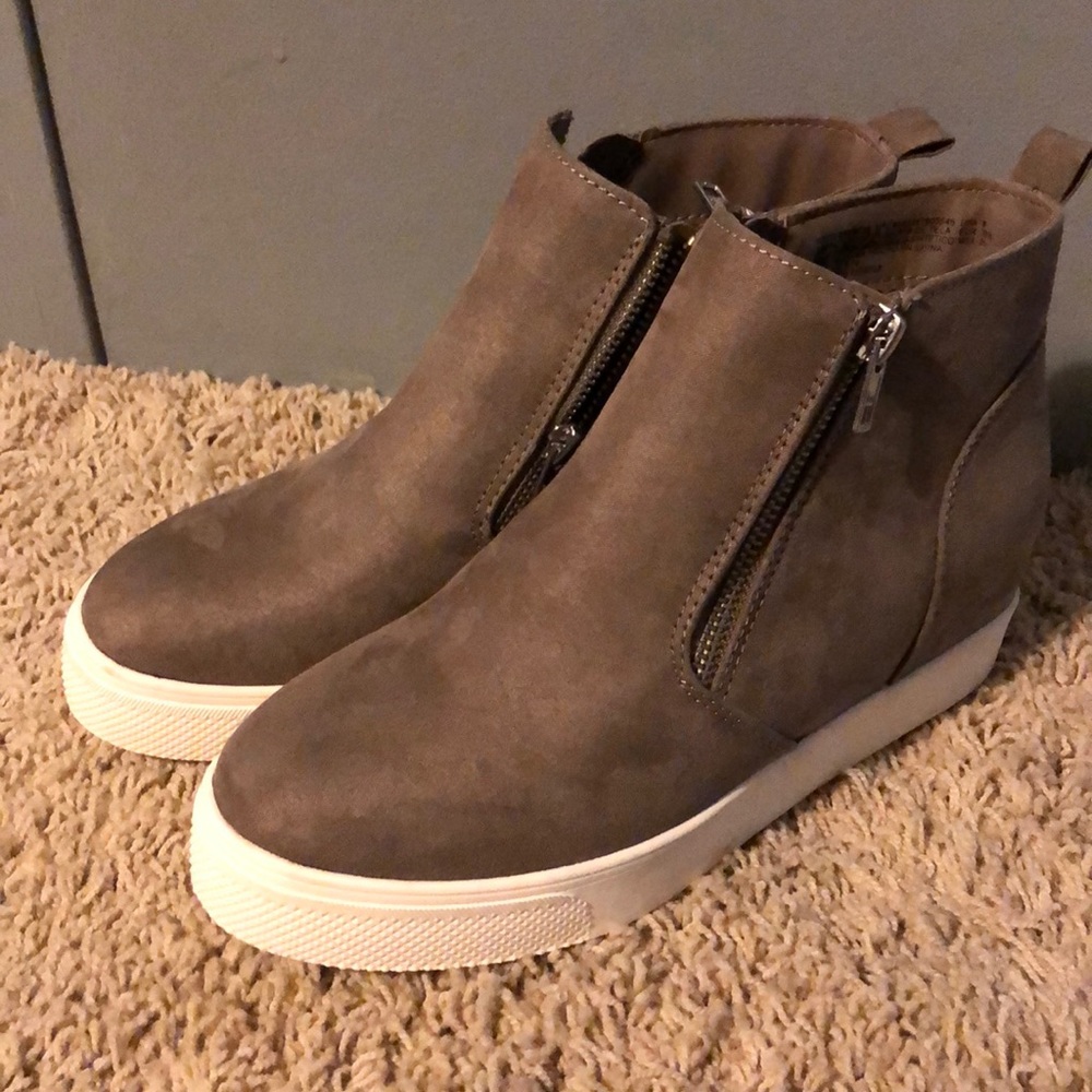 Sneaker booties